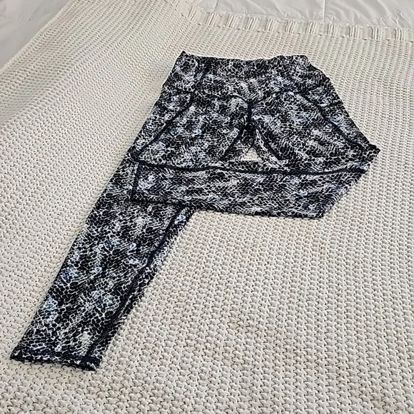 Leggings - Picture 2 of 8